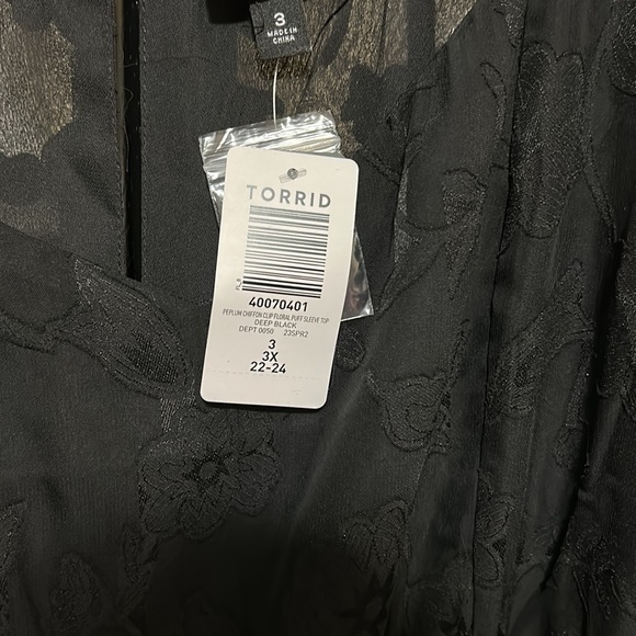🆕🎉HP🎊NWT Gorgeous Size 3X Torrid Blouse - Picture 6 of 9